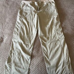 Sonoma Life and Style women's Casual Elastic Waist Pants in Light Khaki